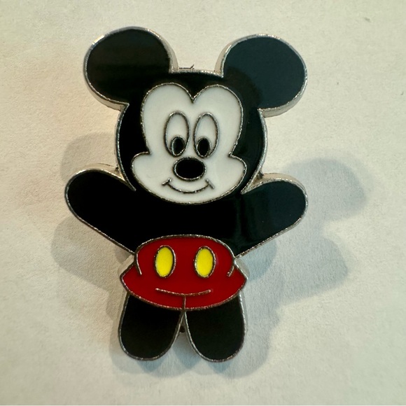 Disney Pin - 2009 Mickey Mouse Character Pop Art - Picture 2 of 8